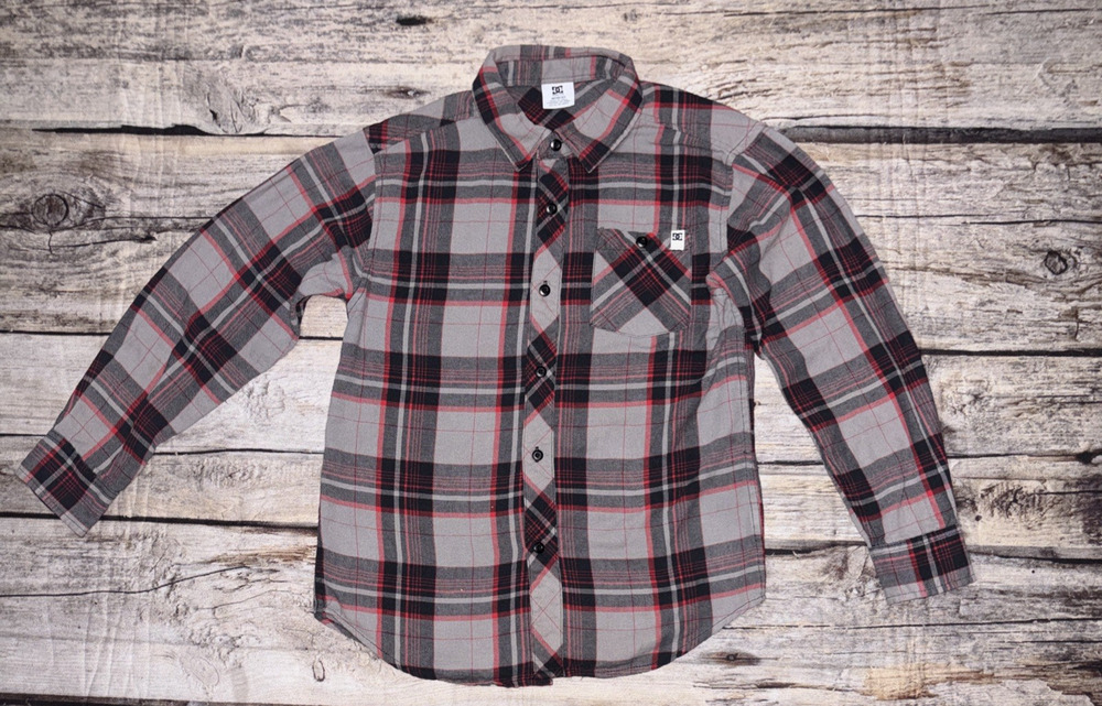DC Shoes Shirt Boys Medium Grey Red Plaid Button Up Long Sleeve Skate Size M
